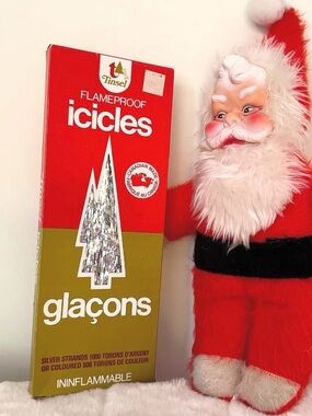 VINTAGE silver christmas tinsel new in box dead stock
